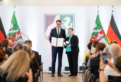 Ministerpräsident Hendrik Wüst verleiht Verdienstorden des Landes Nordrhein-Westfalen an 15 Persönlichkeiten