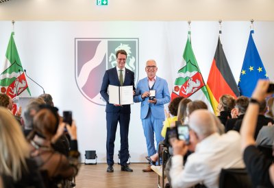 Ministerpräsident Hendrik Wüst verleiht Verdienstorden des Landes Nordrhein-Westfalen an 15 Persönlichkeiten