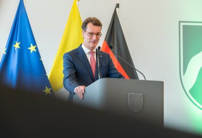 Dr. Heiner Wilmer legt Treueid als künftiger Bischof von Münster ab