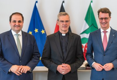 Dr. Heiner Wilmer legt Treueid als künftiger Bischof von Münster ab