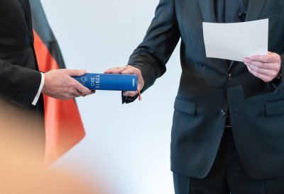 Dr. Heiner Wilmer legt Treueid als künftiger Bischof von Münster ab