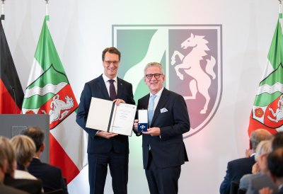 Ministerpräsident Hendrik Wüst verleiht Verdienstorden des Landes Nordrhein-Westfalen an 16 Persönlichkeiten