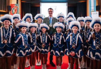 Gruppenfoto mit der Tanzgruppe