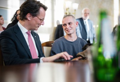 Die Botschafterinnen und Botschafter sollen die Zusammenarbeit sichtbar machen, neue Impulse setzen und die Partnerschaft in ihre jeweiligen Netzwerke hineintragen.