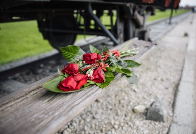 Erinnerung bewahren, Antisemitismus entschlossen bekämpfen: Ministerpräsident Wüst besucht Auschwitz-Birkenau
