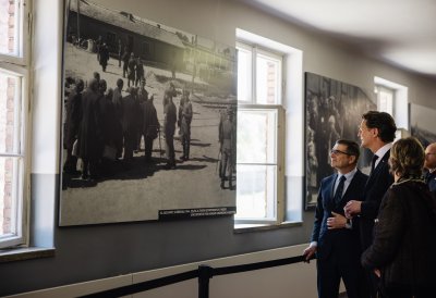 Erinnerung bewahren, Antisemitismus entschlossen bekämpfen: Ministerpräsident Wüst besucht Auschwitz-Birkenau