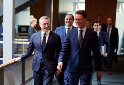 Landesregierung beschließt weitere Entlastungen zur Modernisierung des Staates