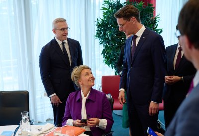 Landesregierung beschließt weitere Entlastungen zur Modernisierung des Staates