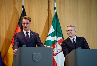 Landesregierung beschließt weitere Entlastungen zur Modernisierung des Staates