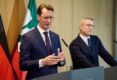 Landesregierung beschließt weitere Entlastungen zur Modernisierung des Staates
