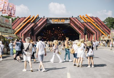 Rundgang auf dem Parookaville Festival am Flughafen Weeze