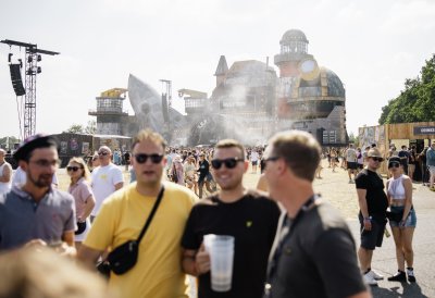 Rundgang auf dem Parookaville Festival am Flughafen Weeze