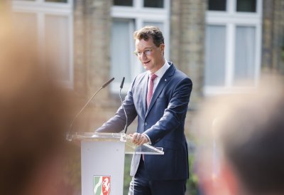 Ministerpräsident Hendrik Wüst empfängt Konsularisches Korps beim Sommerempfang in Warendorf