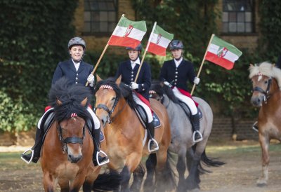 Ministerpräsident Hendrik Wüst empfängt Konsularisches Korps beim Sommerempfang in Warendorf