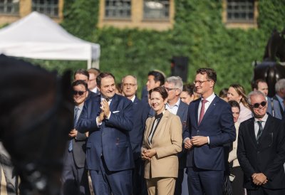 Ministerpräsident Hendrik Wüst empfängt Konsularisches Korps beim Sommerempfang in Warendorf