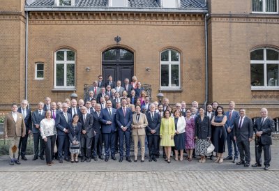Ministerpräsident Hendrik Wüst empfängt Konsularisches Korps beim Sommerempfang in Warendorf