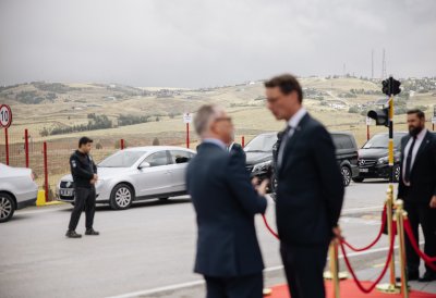 Ministerpräsident Wüst besucht gemeinsam mit dem Henkel-CEO Carsten Knobel das Henkel-Werk in Elmadağ bei Ankara