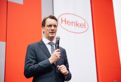 Ministerpräsident Wüst besucht gemeinsam mit dem Henkel-CEO Carsten Knobel das Henkel-Werk in Elmadağ bei Ankara