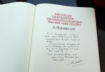 Gästebucheintrag der Botschafterin Frankreichs