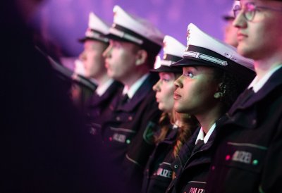 Nachwuchs für die Polizeifamilie: 2.727 Frauen und Männer legen feierlich Diensteid ab