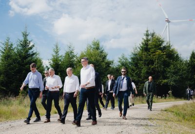 Ministerpräsident Wüst und Bundeskanzler Scholz besuchen gemeinsam den Bürger-Windpark Simmerath