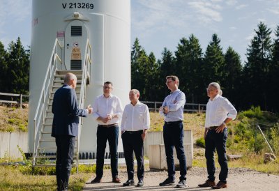 Ministerpräsident Wüst und Bundeskanzler Scholz besuchen gemeinsam den Bürger-Windpark Simmerath