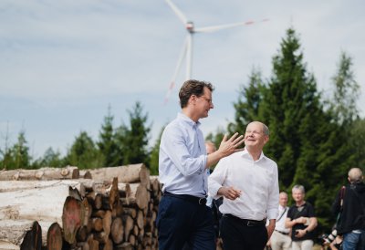 Ministerpräsident Wüst und Bundeskanzler Scholz besuchen gemeinsam den Bürger-Windpark Simmerath