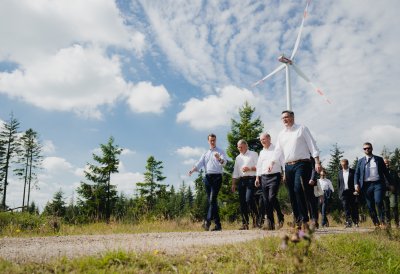 Ministerpräsident Wüst und Bundeskanzler Scholz besuchen gemeinsam den Bürger-Windpark Simmerath