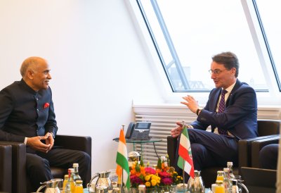 Ministerpräsident Hendrik Wüst empfängt den Botschafter der Republik Indien