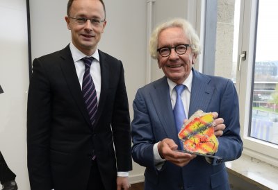 Minister Holthoff-Pförtner trifft den ungarischen Außenminister Szijjártó in der Staatskanzlei