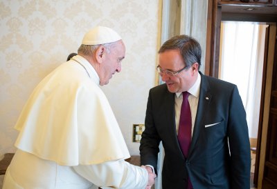 Ministerpräsident Armin Laschet trifft Papst Franziskus