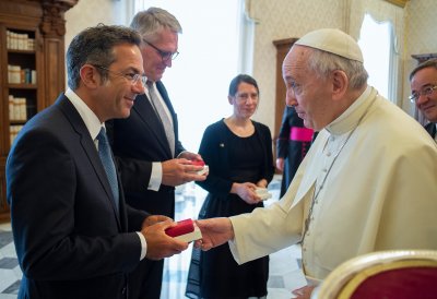 Ministerpräsident Armin Laschet trifft Papst Franziskus