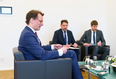 Ministerpräsident Hendrik Wüst trifft den italienischen  Botschafter Armando Varricchio