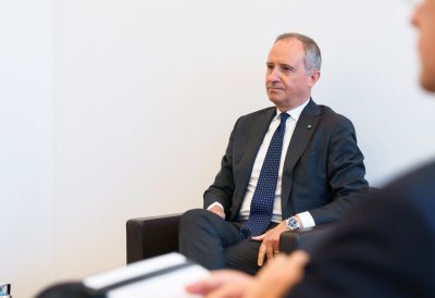 Ministerpräsident Hendrik Wüst trifft den italienischen  Botschafter Armando Varricchio