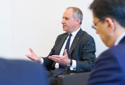 Ministerpräsident Hendrik Wüst trifft den italienischen  Botschafter Armando Varricchio