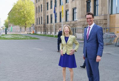 Ministerpräsident Hendrik Wüst empfängt die neue Botschafterin der USA Amy Gutmann