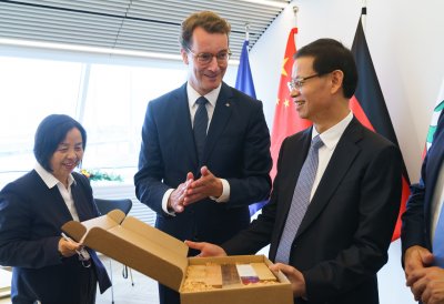 Ministerpräsident Hendrik Wüst trifft den Gouverneur der chinesischen Partnerprovinz Jiangsu