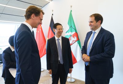 Ministerpräsident Hendrik Wüst trifft den Gouverneur der chinesischen Partnerprovinz Jiangsu