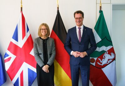 Ministerpräsident Wüst empfängt die Botschafterin des Vereinigten Königreichs Jill Gallard