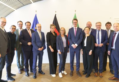 Landesregierung und Gewerkschaften klären Umsetzung weiterer Details der Übertragung des Tarifergebnisses für den öffentlichen Dienst auf den Beamtenbereich