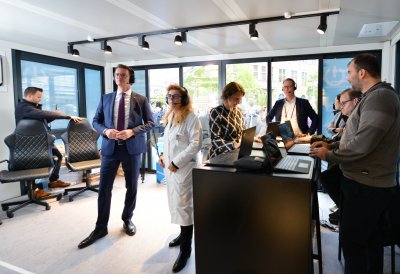 Ministerpräsident Hendrik Wüst nimmt an den Feierlichkeiten zum Tag der Deutschen Einheit in Erfurt teil