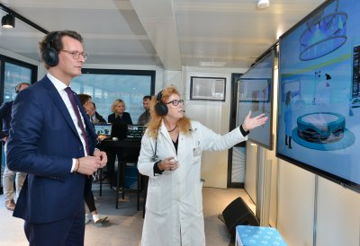 Ministerpräsident Hendrik Wüst nimmt an den Feierlichkeiten zum Tag der Deutschen Einheit in Erfurt teil