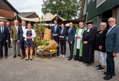 Ministerpräsident Wüst und Ministerin Gorißen würdigen die wichtige Arbeit der Landwirtinnen und Landwirte