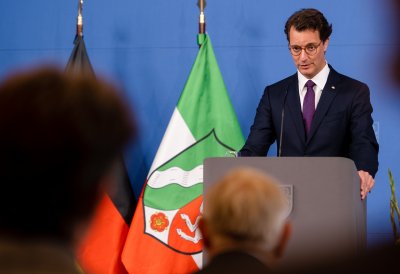 Ministerpräsident Wüst händigt engagierten Bürgern den Bundesverdienstorden aus