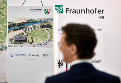 Ministerpräsident Hendrik Wüst übergibt erstes Gebäude der Forschungsfertigung Batteriezelle in Münster