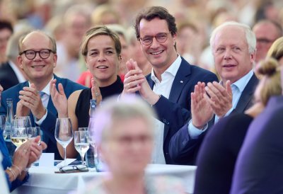 Ministerpräsident Wüst lädt zum Sommerkonzert in den Kurpark Bad Oeynhausen ein