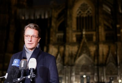 Ministerpräsident Wüst nimmt am Schweigegang zur Kölner Synagoge teil