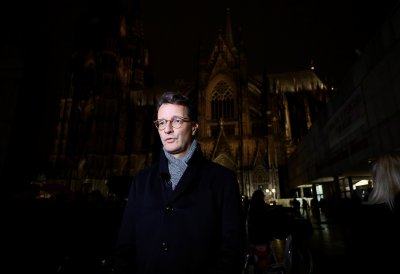 Ministerpräsident Wüst nimmt am Schweigegang zur Kölner Synagoge teil