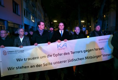 Ministerpräsident Wüst nimmt am Schweigegang zur Kölner Synagoge teil