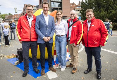 MP Wüst bei seinem Rundgang auf der Meile